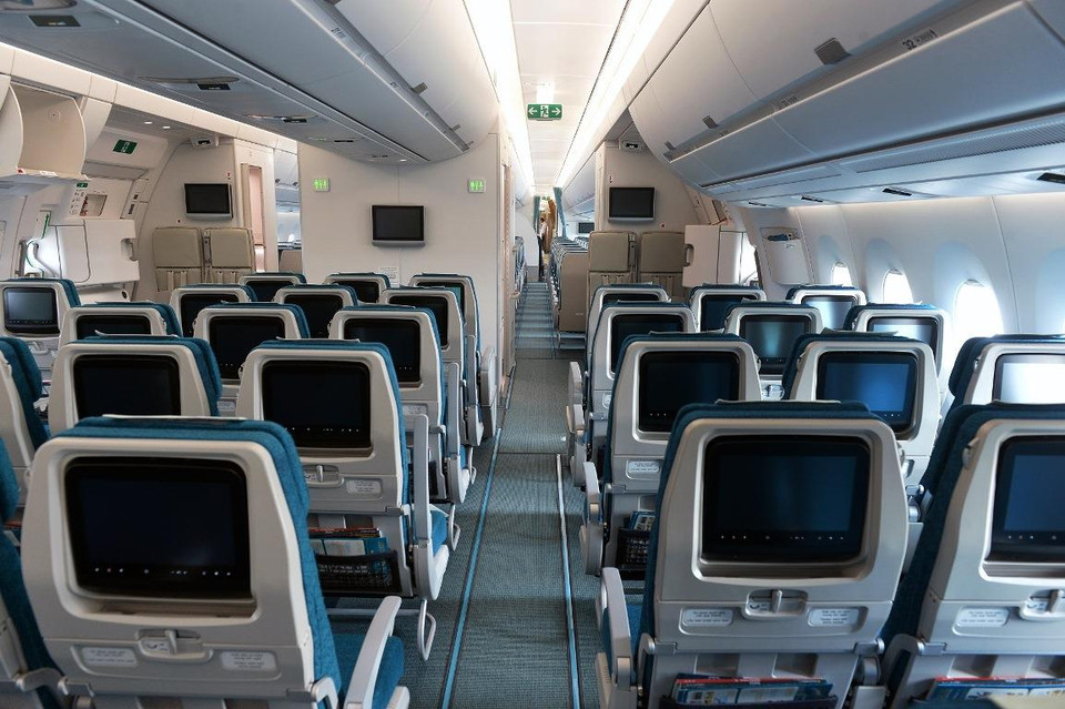 Hệ thống màn hình giải trí hiện đại với kho phim và nhạc phong phú, được chọn lọc, cập nhật thường xuyên từ nhiều quốc gia giúp những chuyến bay dài không còn là điều đáng lo ngại. (Ảnh: Trang Trịnh/Vietnam+)