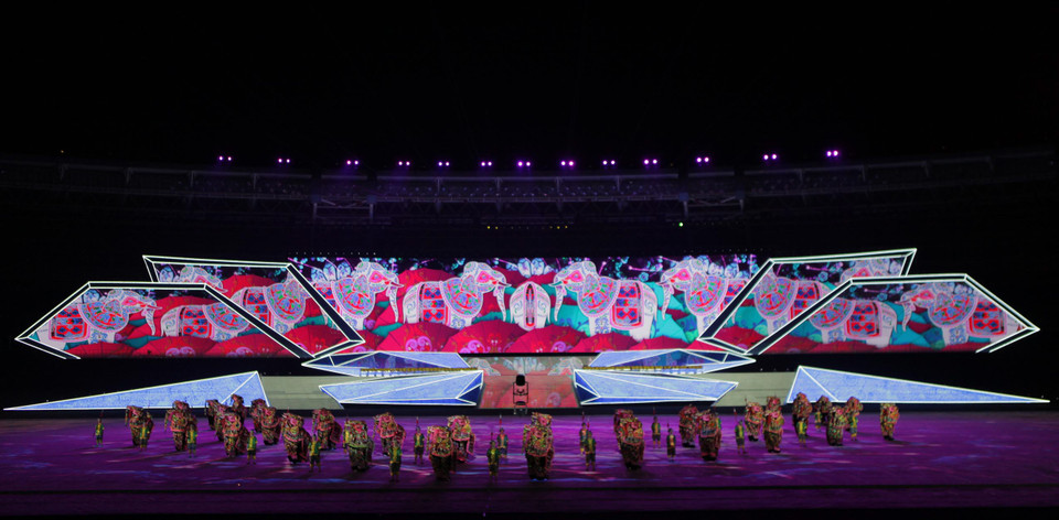 Chương trình nghệ thuật tại lễ bế mạc. (Ảnh: Quang Nhựt/TTXVN)