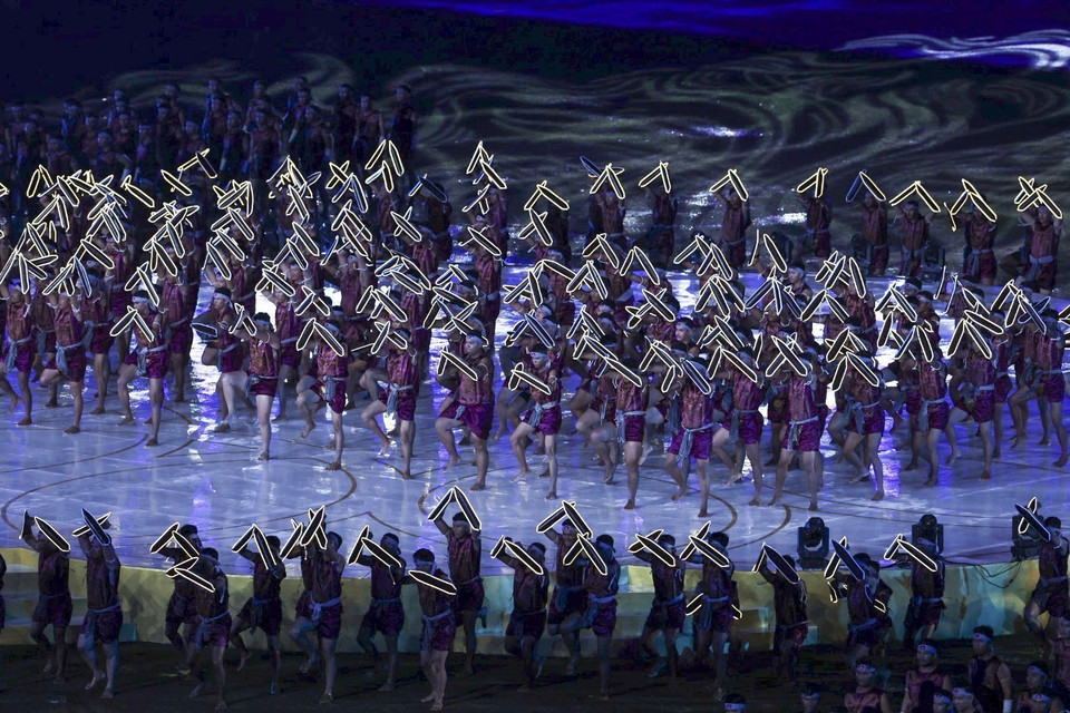 Màn trình diễn môn võ cổ truyền Kun Bokator của Campuchia. (Ảnh: Minh Quyết/TTXVN)