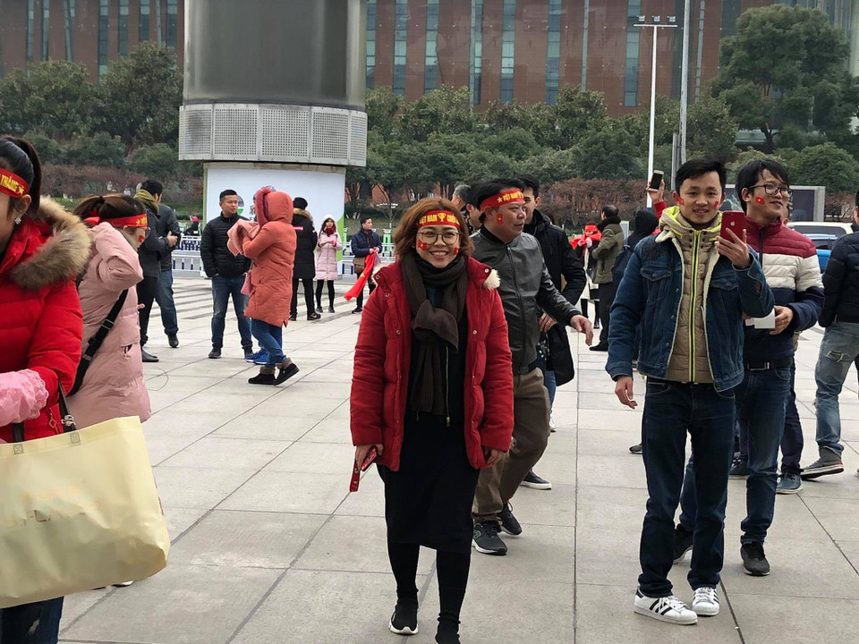 Nụ cười rạng rỡ của các cổ động viên Việt Nam. (Nguồn: Vietnam+)