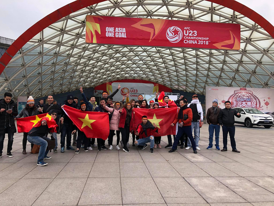 Nhiều cổ động viên lặn lội từ Việt Nam sang để cổ vũ cho các cầu thủ U23. (Nguồn: Vietnam+)