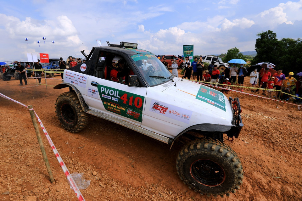 Đường đua "dốc tử thần", một trong các đường đua có độ khó nhất giải tạo nên những cảm xúc phấn khích cho khán giả đến xem. (Ảnh: Thành Đạt/TTXVN)