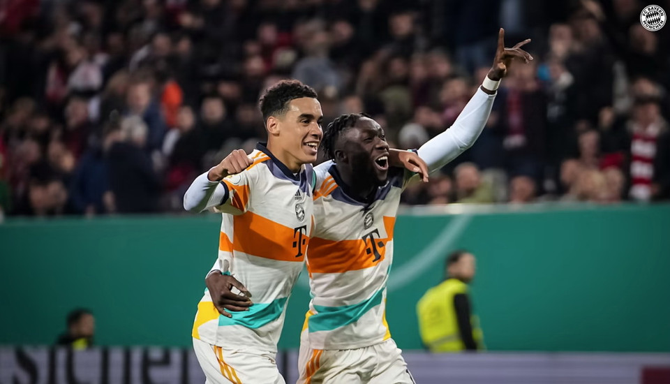 Nhưng đó là những gì mà đội chủ nhà làm được trước khi phải nhận thêm 2 bàn thua sau các pha dứt điểm của Musiala và Davies. (Nguồn: FcBayern)