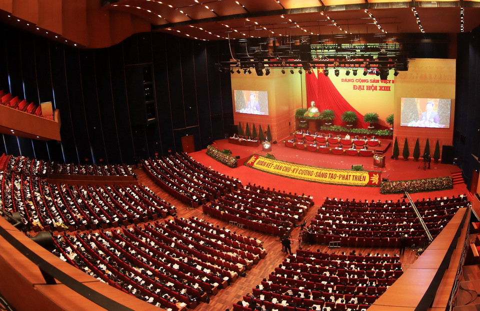 Toàn cảnh phiên họp thảo luận về các văn kiện đại hội tại hội trường Trung tâm Hội nghị Quốc gia, chiều 27/1/2021. (Ảnh: TTXVN)