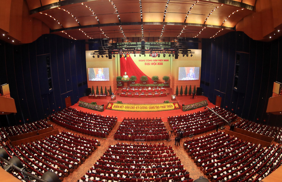 Toàn cảnh phiên họp thảo luận về các văn kiện đại hội tại hội trường Trung tâm Hội nghị Quốc gia, chiều 27/1/2021. (Ảnh: TTXVN)