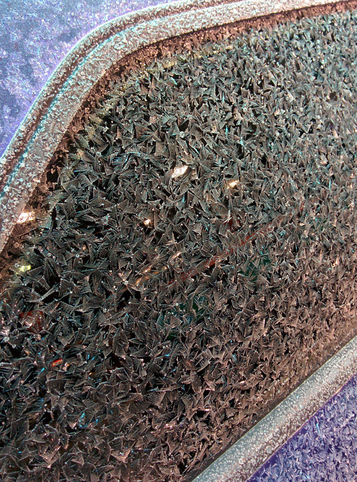 Thêm một bức phù điêu băng tinh tế. (Nguồn: boredpanda.com)