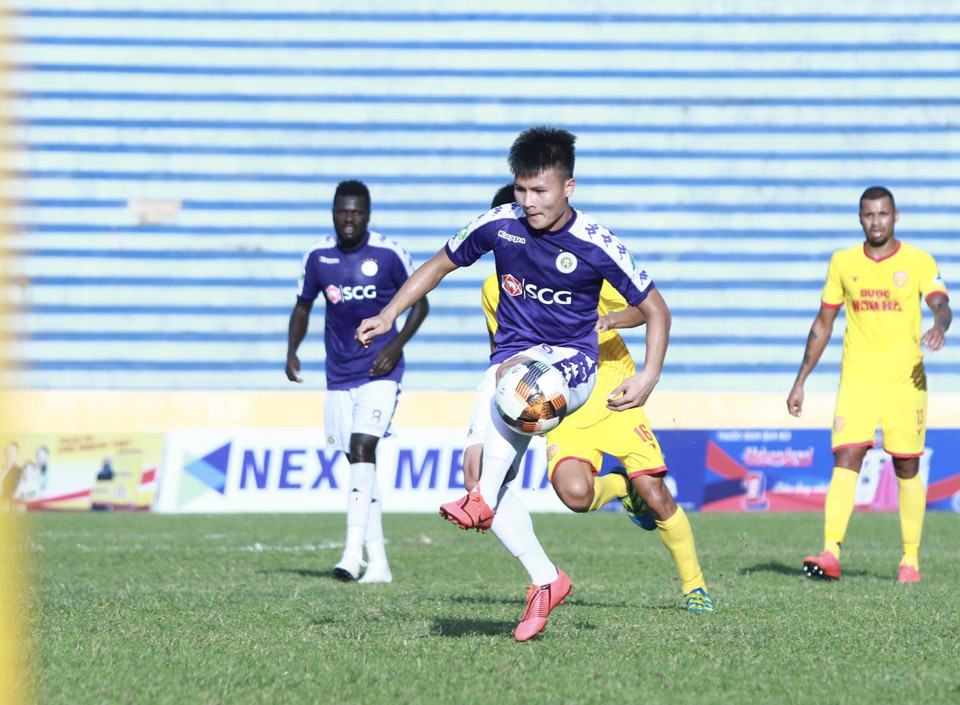 Kết quả này giúp trận đấu trở nên hấp dẫn hơn trong hiệp 2. (Ảnh: Nguyên An/Vietam+)