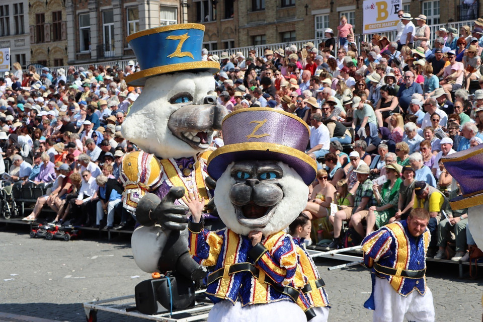 Một đoàn rước trong Lễ hội Mèo Ypres. (Ảnh: Hương Giang/TTXVN)