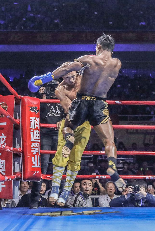 Tính từ trận thua năm ngoái đến nay, Yi Long chưa để thua thêm một trận đấu nào nữa. Võ sĩ Trung Quốc đã trải qua 9 trận đấu bất bại. (Nguồn: Banchamek Gym)