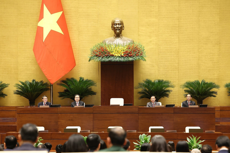 Phó Chủ tịch Thường trực Quốc hội Trần Thanh Mẫn điều hành hoạt động của Ủy ban Thường vụ Quốc hội và Quốc hội và các Phó Chủ tịch Quốc hội điều hành phiên khai mạc. (Ảnh: Dương Giang/TTXVN)