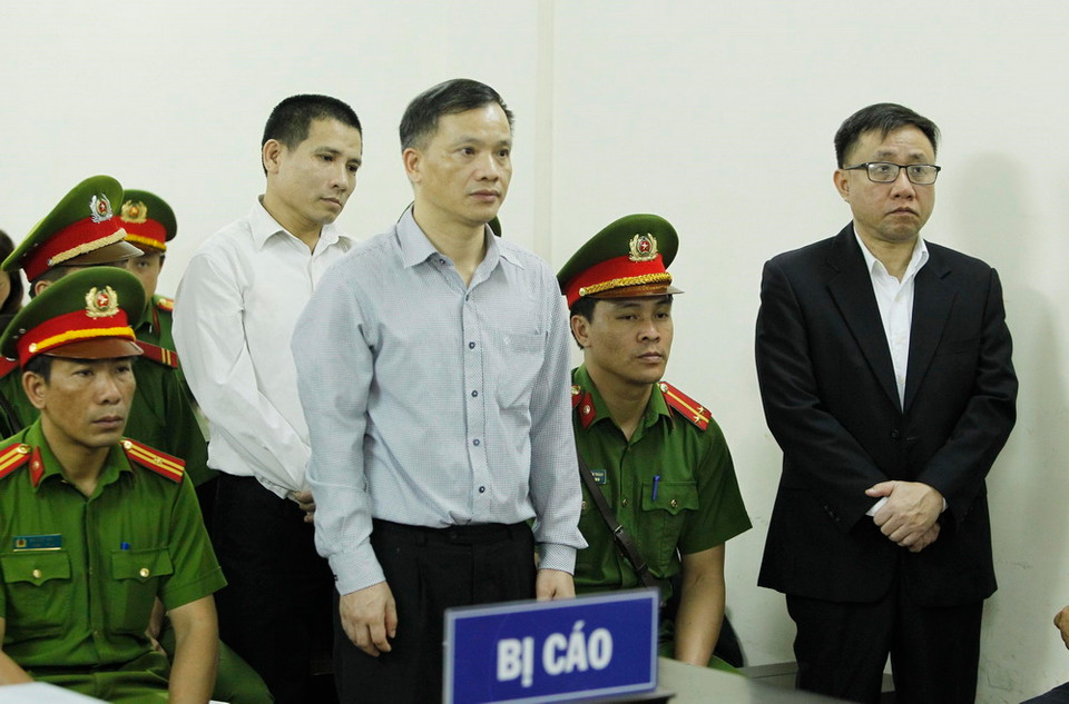 Ngày 5/4, Tòa án nhân dân thành phố Hà Nội mở phiên tòa xét xử sơ thẩm và tuyên án phạt 6 bị cáo về tội “Hoạt động lật đổ chính quyền nhân dân”: Nguyễn Văn Đài 15 năm tù, Phạm Văn Trội 7 năm tù, Nguyễn Trung Tôn 12 năm tù, Nguyễn Bắc Truyển 11 năm tù, Trương Minh Đức 12 năm tù, Lê Thu Hà 9 năm tù. (Ảnh: TTXVN)