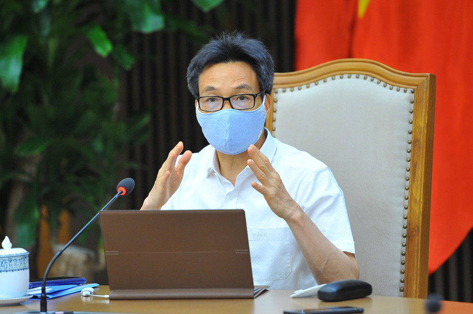 Phó Thủ tướng Chính phủ Vũ Đức Đam, Trưởng Ban Chỉ đạo Quốc gia phòng, chống dịch COVID-19 chủ trì cuộc họp. (Ảnh: Minh Đức/TTXVN)