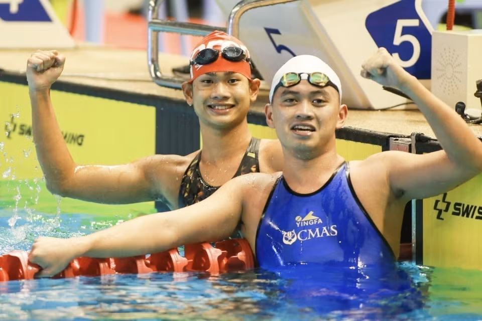 Vận động viên Kim Anh Kiệt giành huy chương Vàng môn lặn ở nội dung Vòi hơi chân vịt 400m nam với thành tích 3 phút 06 giây 71 tại SEA Games 32. Lặn là môn thể thao mang lại nhiều huy chương Vàng nhất cho đoàn thể thao Việt Nam với 14 huy chương Vàng. (Ảnh: TTXVN)