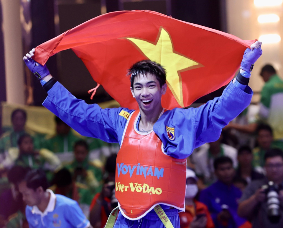 Vận động viên Nguyễn Thanh Liêm giành huy chương Vàng nội dung đối kháng nam hạng 60kg. Các vận động viên Vovinam Việt Nam đã thể hiện xuất sắc trình độ với 7 huy chương Vàng (trong đó 4 huy chương Vàng đối kháng và 3 huy chương Vàng biểu diễn). (Ảnh: TTXVN)