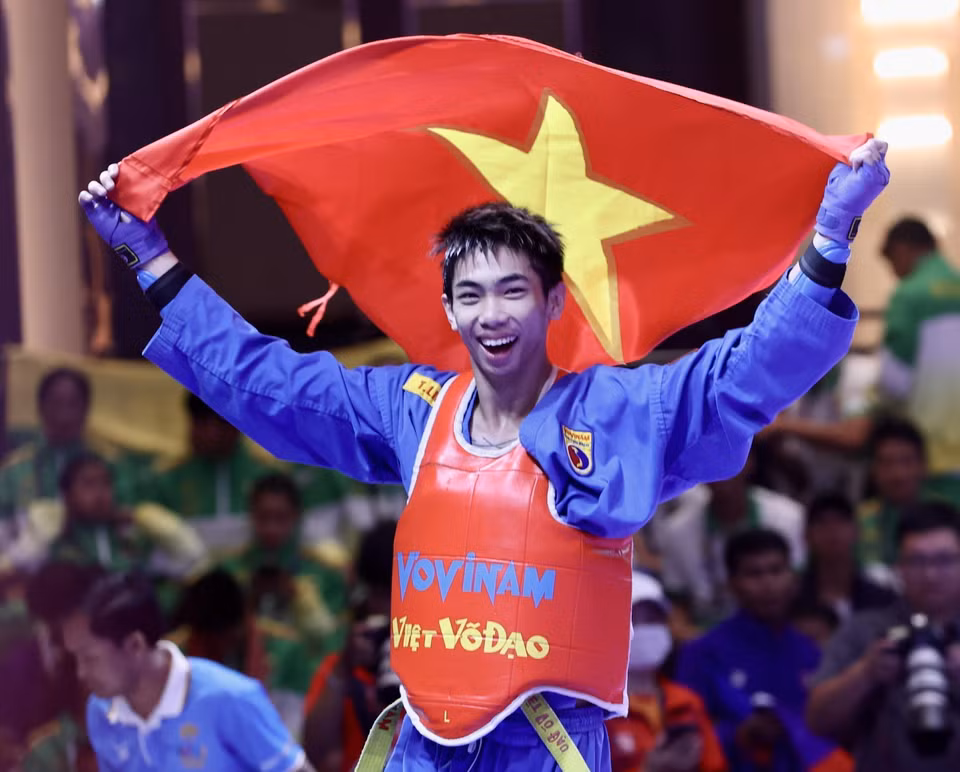 Vận động viên Nguyễn Thanh Liêm giành huy chương Vàng nội dung đối kháng nam hạng 60kg. Các vận động viên Vovinam Việt Nam đã thể hiện xuất sắc trình độ với 7 huy chương Vàng (trong đó 4 huy chương Vàng đối kháng và 3 huy chương Vàng biểu diễn). (Ảnh: TTXVN)