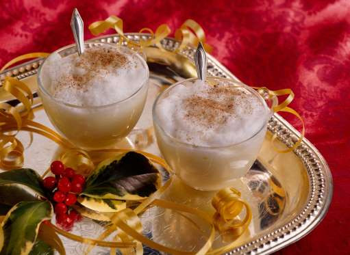 Eggnog: Món đồ uống có sự kết hợp giữa trứng và rượu rum này rất phổ biến ở Canada và Mỹ. (Nguồn: Getty)
