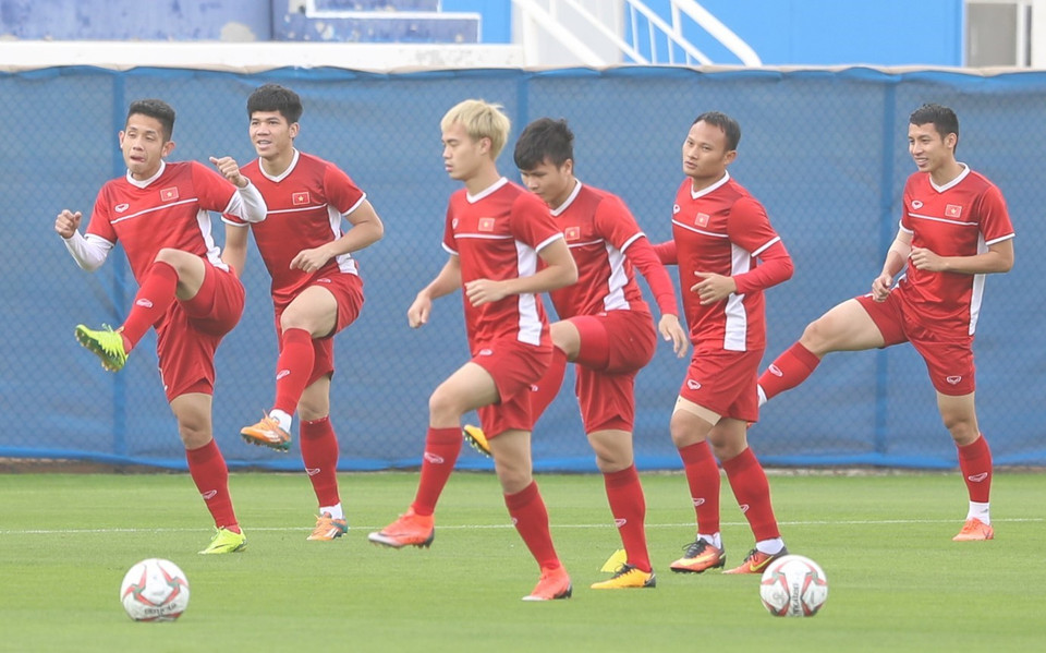 Do sân Al Maktoum được BTC yêu cầu bảo dưỡng, nên trong buổi tập chiều ngày 19/1 đội tuyển Việt Nam không được tập trên sân này mà phải tiếp tục luyện tập ở sân phụ Humaid Al Tayer (Dubai, UAE). (Ảnh: Hoàng Linh/TTXVN)
