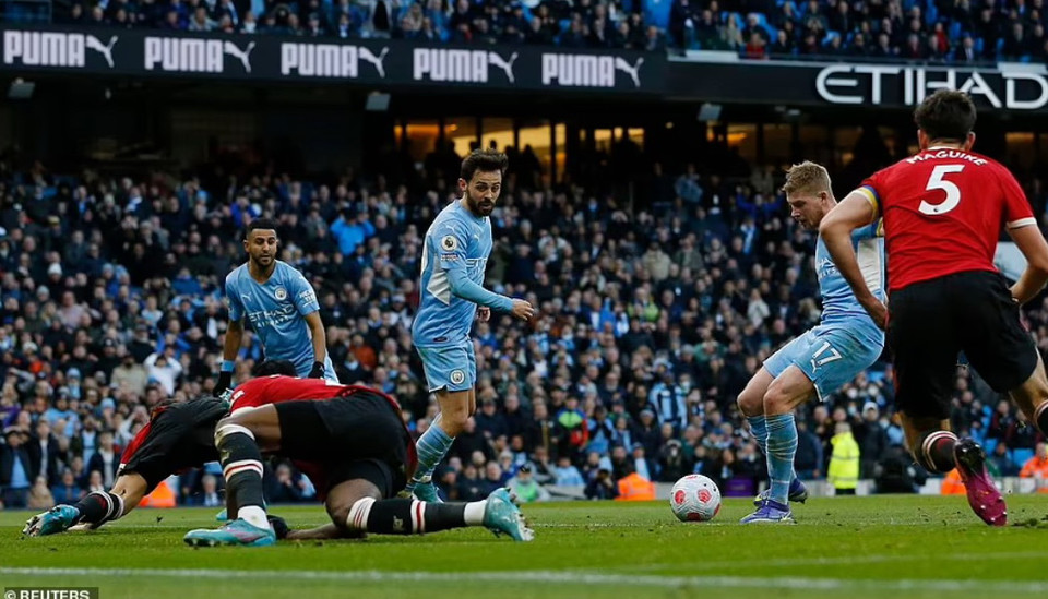Manchester City có khởi đầu thuận lợi bằng bàn thắng mở tỷ số 1-0 của Kevin De Bruyne ở ngay phút thứ 5. (Nguồn: Reuters)