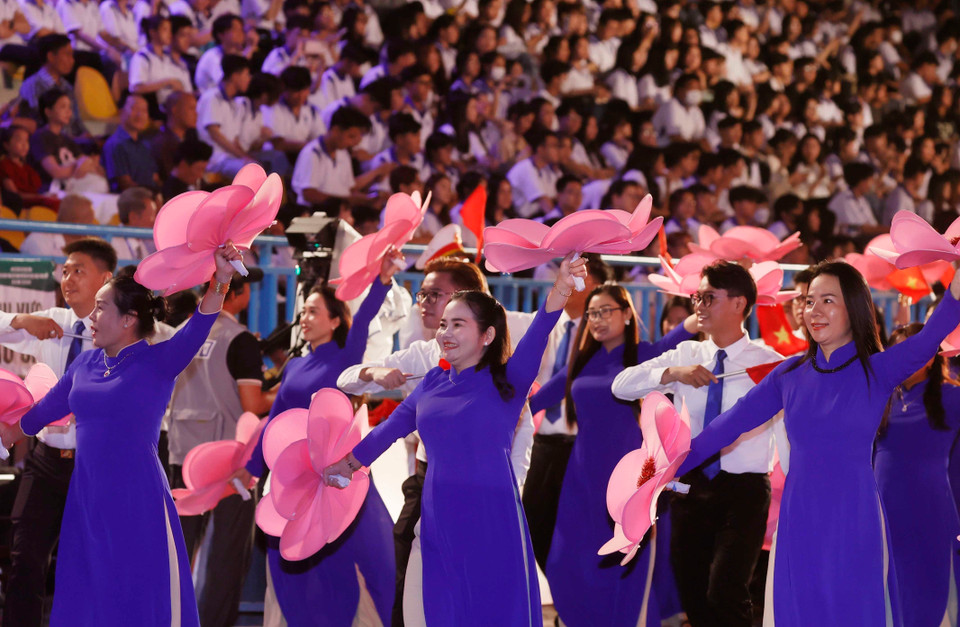 Màn diễu hành tại lễ kỷ niệm. (Ảnh: Thống Nhất/TTXVN)