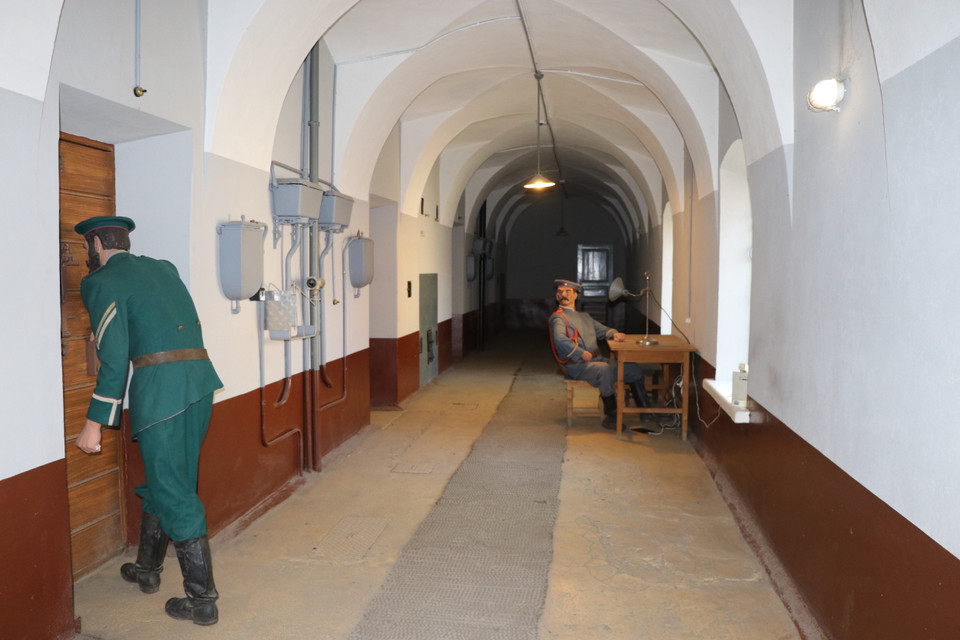 Khu vực phòng giam của nhà tù. (Ảnh: Hùng Võ/Vietnam+)