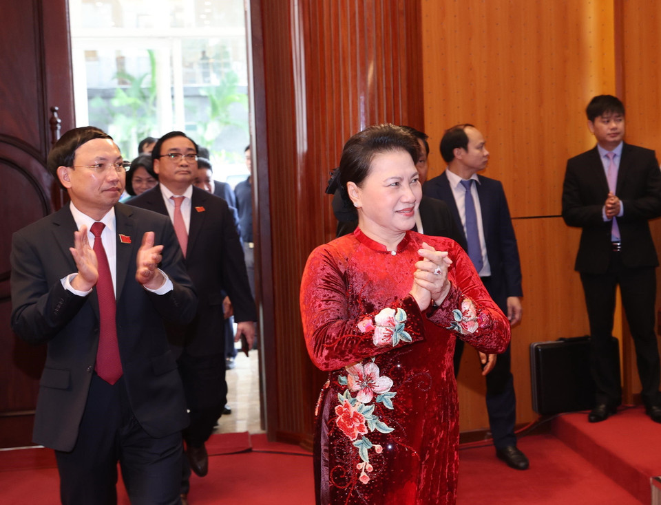 Chủ tịch Quốc hội Nguyễn Thị Kim Ngân đến dự Đại hội đại biểu Đảng bộ tỉnh Quảng Ninh lần thứ XV. (Ảnh: Trọng Đức/TTXVN)