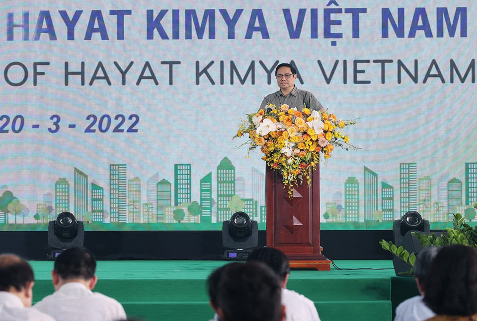 Thủ tướng Phạm Minh Chính phát biểu tại lễ khánh thành Nhà máy Công ty TNHH Hayat Kimya Việt Nam. (Ảnh: Dương Giang/TTXVN)