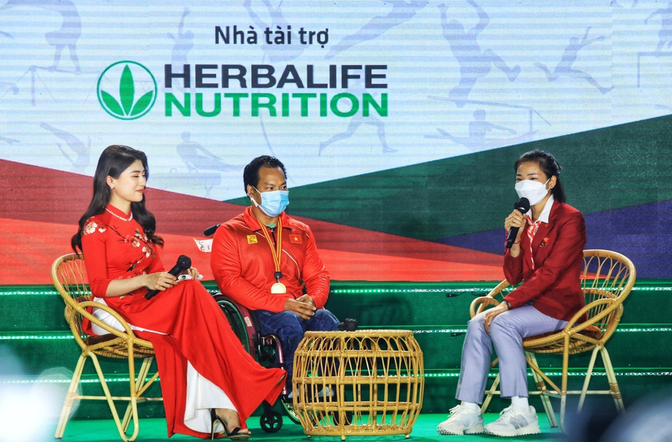 Giao lưu giữa các vận động viên tiêu biểu. (Ảnh: Tuấn Anh/TTXVN)