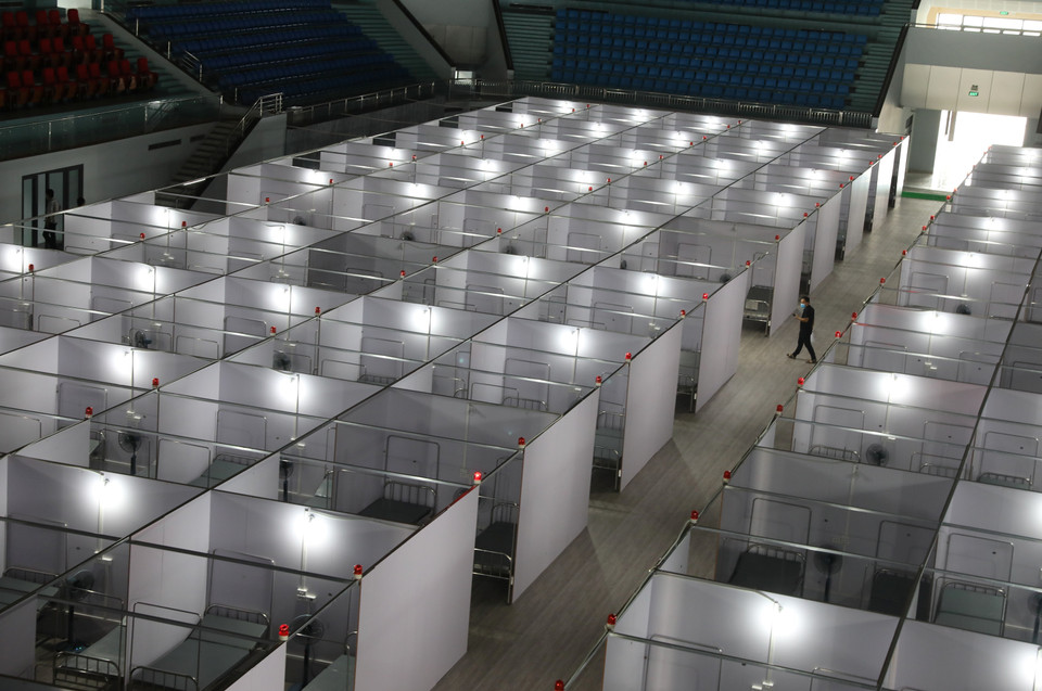 Bên trong bệnh viện dã chiến 620 giường đã cơ bản được lắp đặt xong. (Ảnh: Danh Lam/TTXVN)