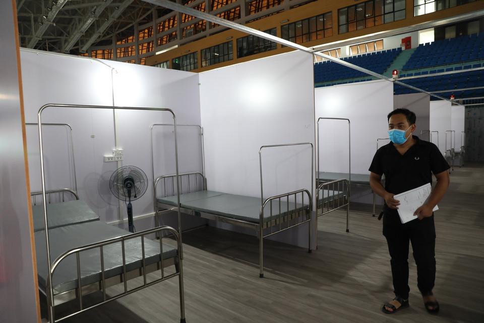 Bên trong bệnh viện dã chiến 620 giường đã cơ bản được lắp đặt xong. (Ảnh: Danh Lam/TTXVN)