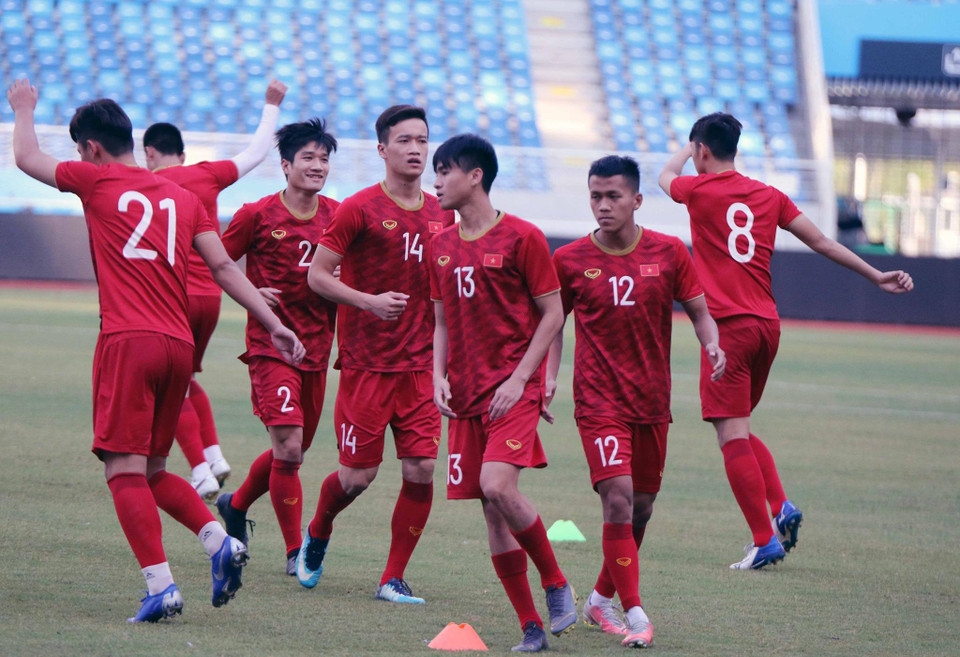 Các cầu thủ đang rất tích cực tập luyện... (Nguồn: VFF)