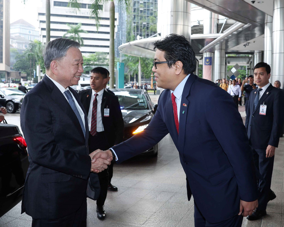Tổng Bí thư Tô Lâm thăm và làm việc với Tập đoàn Petronas tại Kuala Lumpur, Malaysia. (Ảnh: Thống Nhất/TTXVN)