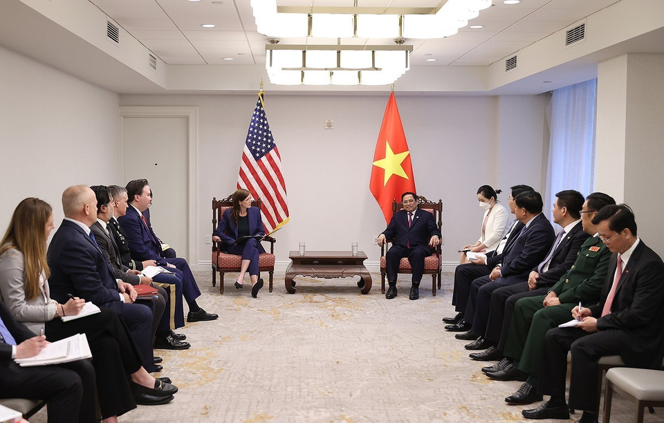 Thủ tướng Phạm Minh Chính tiếp bà Samatha Power, Giám đốc Cơ quan phát triển quốc tế Hoa Kỳ USAID. (Ảnh: Dương Giang/TTXVN)