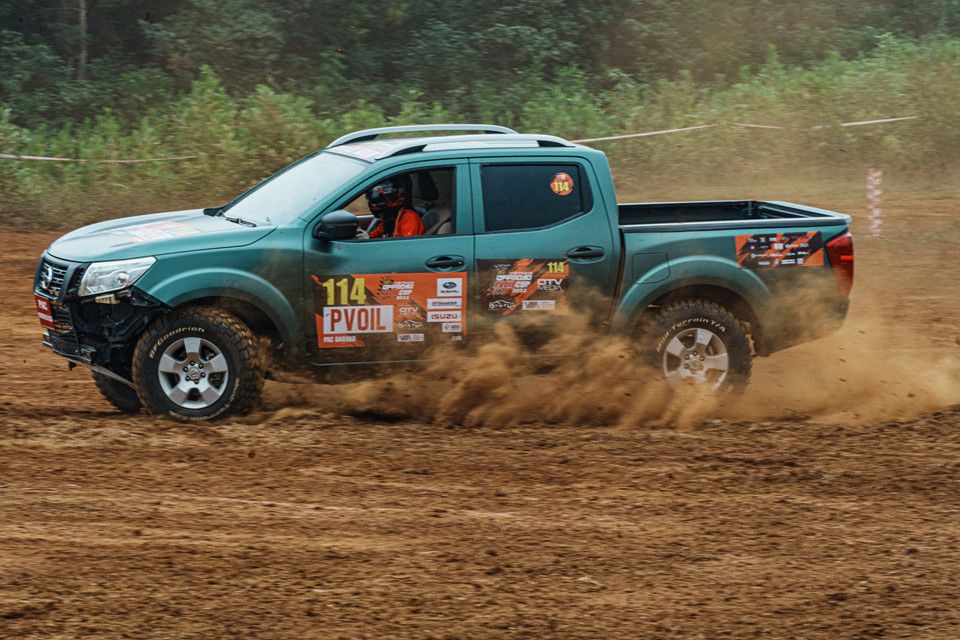 Đội 114 tranh tài tại đường đua số 7. (Ảnh: Phạm Tuấn Anh/TTXVN)