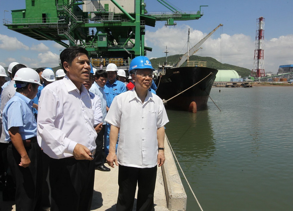 Tổng Bí thư Nguyễn Phú Trọng thăm cảng Nghi Sơn, tỉnh Thanh Hóa (1/8/2014). (Ảnh: Trí Dũng/TTXVN)