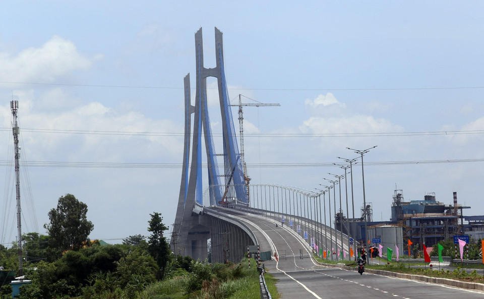 Cầu Vàm Cồng nhìn từ phía quận Thốt Nốt (Cần Thơ). (Ảnh: Huy Hùng/TTXVN)