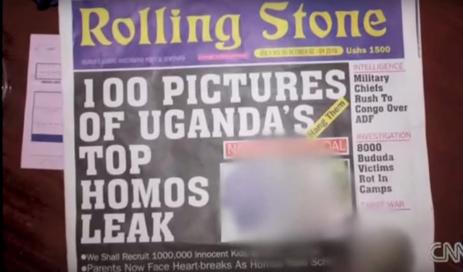 Năm 2010, tờ Rolling Stone của Uganda đã đăng bài viết có nhan đề '100 bức hình về người đồng tính ở Uganda,' trong đó có in hình và địa chỉ của những người đồng tính. (Nguồn: Reuters)