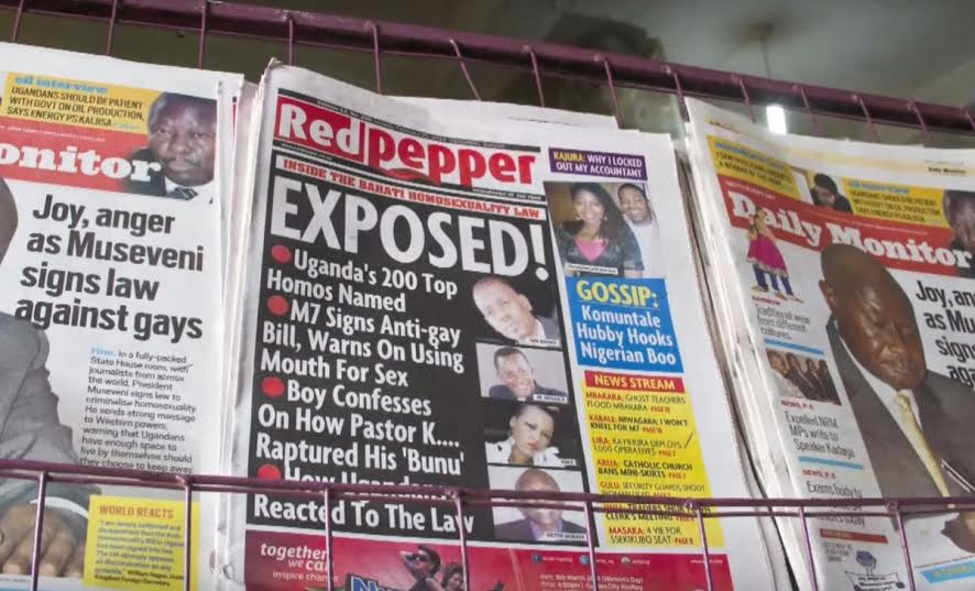 Năm 2014, một tờ báo khác ở Uganda là EXPOSED cũng đã cho đăng bài viết tương tự với nhan đề '200 cái tên đồng tính hàng đầu Uganda.' (Nguồn: Reuters)