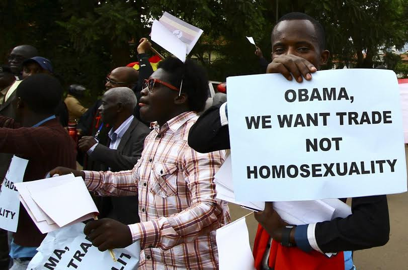 Kỳ thị đồng tính là tư tưởng rơi rớt lại từ thời thuộc địa Anh, sinh ra để xóa sổ những người 'có giới tính không tự nhiên'. Nhiều mục sư phương Tây hay Mỹ vẫn đang đến Uganda, tuyên truyền những thông điệp chống người đống tình và ủng hộ việc thông qua những điều luật tàn bạo với giới tính thứ ba. (Nguồn: Reuters)