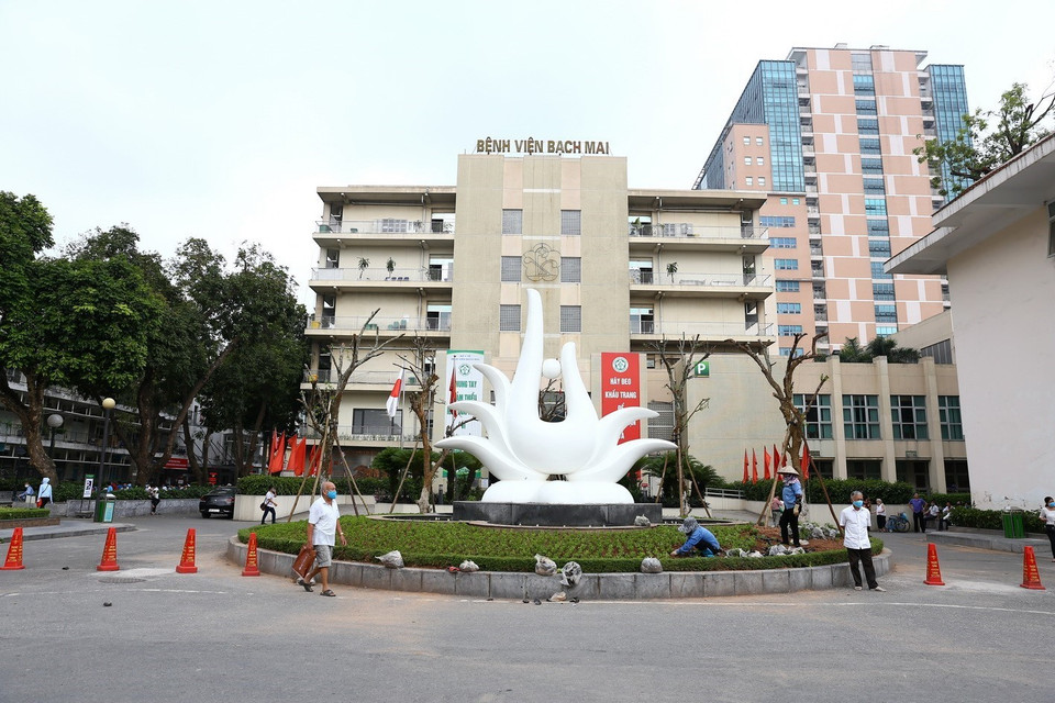 Ngày 11/5/2020, Bệnh viện Bạch Mai trở lại hoạt động bình thường. (Ảnh: Minh Quyết/TTXVN)