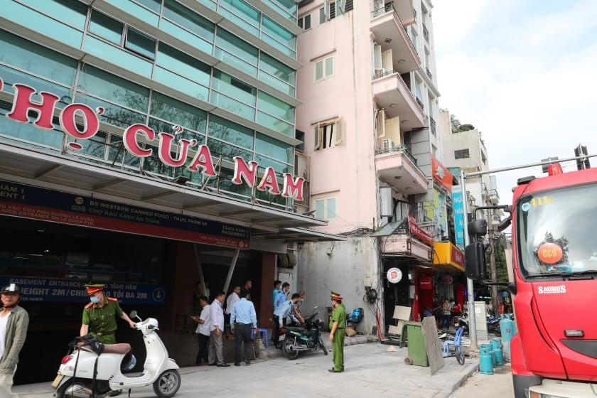 Hiện trường nơi xảy ra vụ nổ. (Ảnh: Thành Đạt/TTXVN)