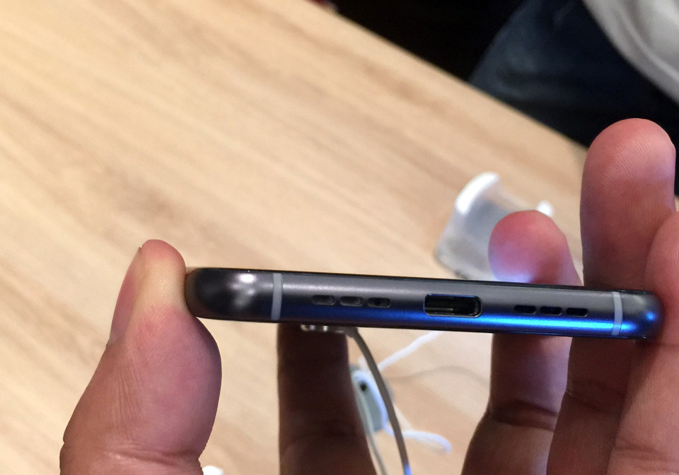 Máy được trang bị công nghệ sạc song song đa luồng, sạc nhanh 3.0, Chip vi xử lý Snapdragon 625.