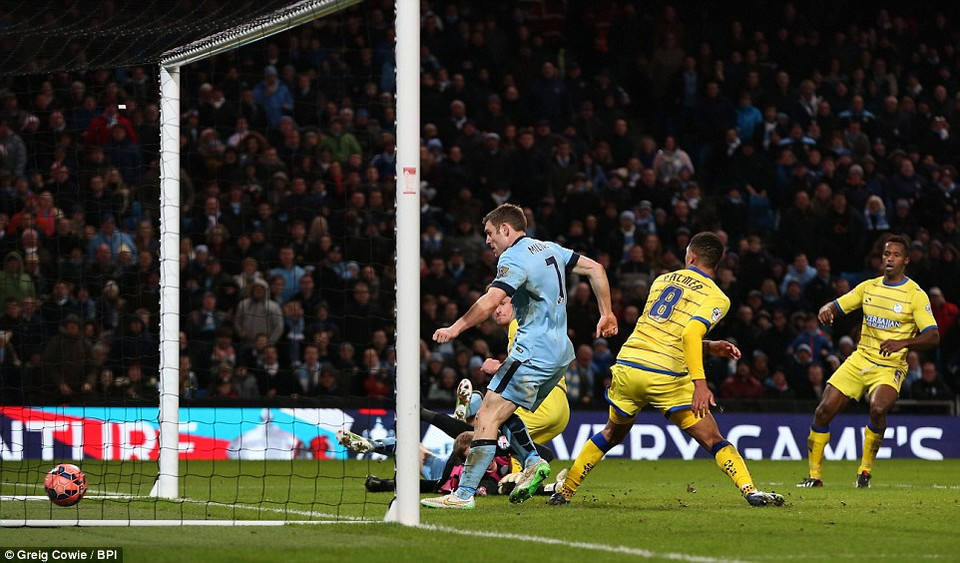 ... mới giành chiến thắng ngược dòng 2-1 trước Sheffield Wednesday nhờ cú đúp của James Milner.