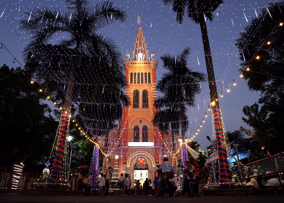 Nhà thờ Chợ Quán tại quận 5 được coi là thánh đường cổ nhất Thành phố Hồ Chí Minh với lối kiến trúc Gothic đã 300 năm tuổi. (Ảnh: Hồng Đạt/TTXVN)