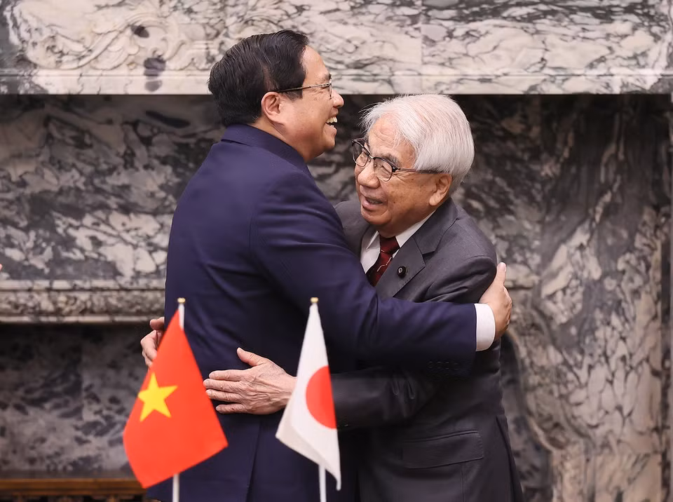 Thủ tướng Phạm Minh Chính gặp Chủ tịch Thượng viện Nhật Bản Otsuji Hidehisa. (Ảnh: Dương Giang/TTXVN)