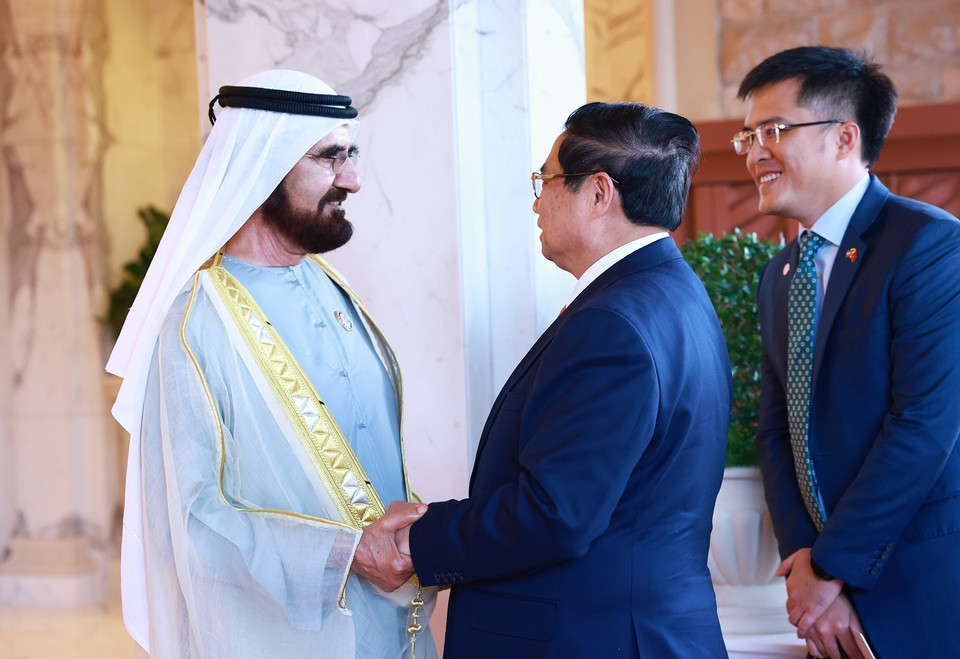 Thủ tướng Phạm Minh Chính hội đàm với Phó Tổng thống, Thủ tướng UAE Sheikh Mohammed bin Rashid Al Maktoum. (Ảnh: Dương Giang/TTXVN)