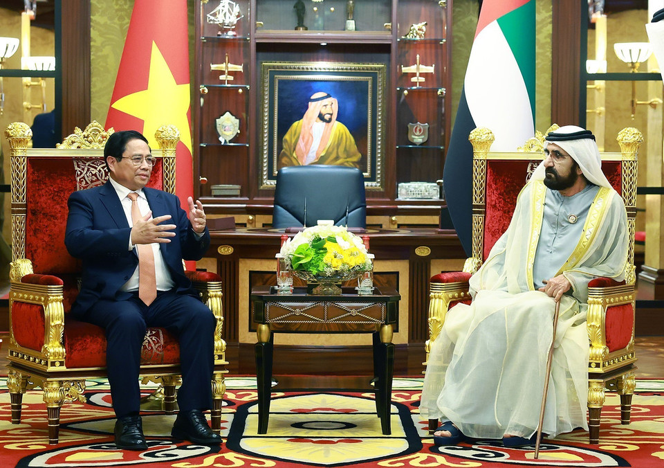 Thủ tướng Phạm Minh Chính hội đàm với Phó Tổng thống, Thủ tướng UAE Sheikh Mohammed bin Rashid Al Maktoum. (Ảnh: Dương Giang/TTXVN)