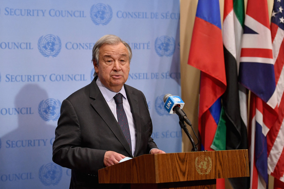 Tổng Thư ký LHQ Antonio Guterres ngày 21/4/2022 đã đề nghị gặp Tổng thống Nga Vladimir Putin và Tổng thống Ukraine Volodymyr Zelensky với hy vọng có thể làm trung gian thúc đẩy đối thoại, tiến tới chấm dứt cuộc xung đột Nga-Ukraine. (Ảnh: AFP/TTXVN)