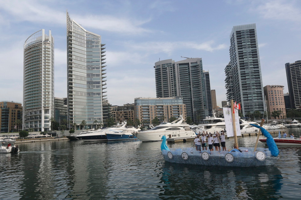 Con thuyền độc đáo khởi hành từ thành phố Byblos - vốn được UNESCO công nhận là di sản thế giới năm 1984. (Nguồn: THX/TTXVN)