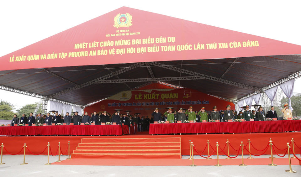 Các đại biểu dự Lễ xuất quân. (Ảnh: Doãn Tấn/TTXVN)