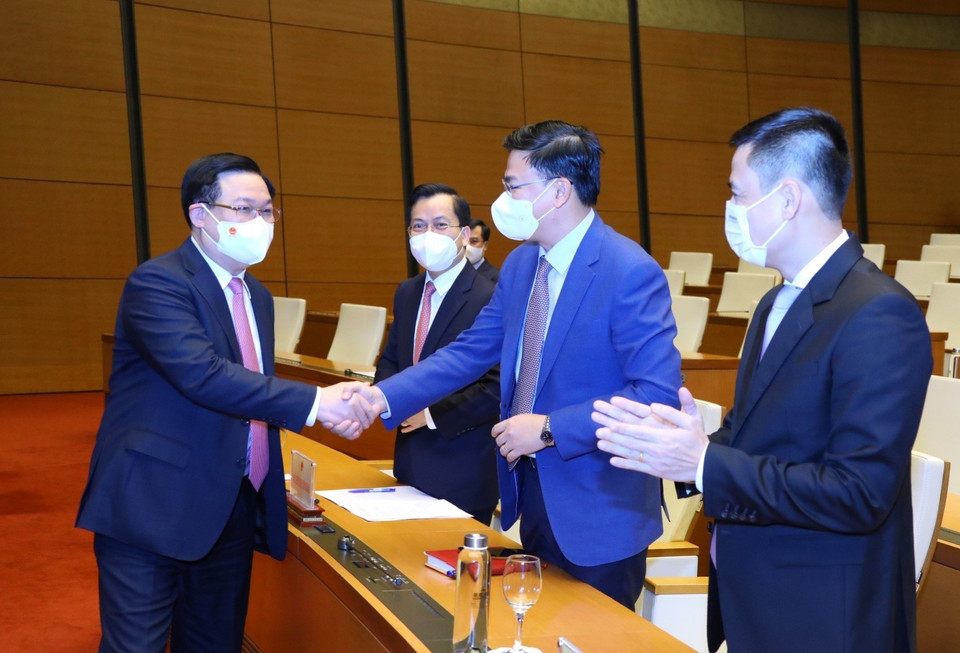 Chủ tịch Quốc hội Vương Đình Huệ với các đại sứ, trưởng cơ quan đại diện Việt Nam ở nước ngoài. (Ảnh: Văn Điệp/TTXVN)